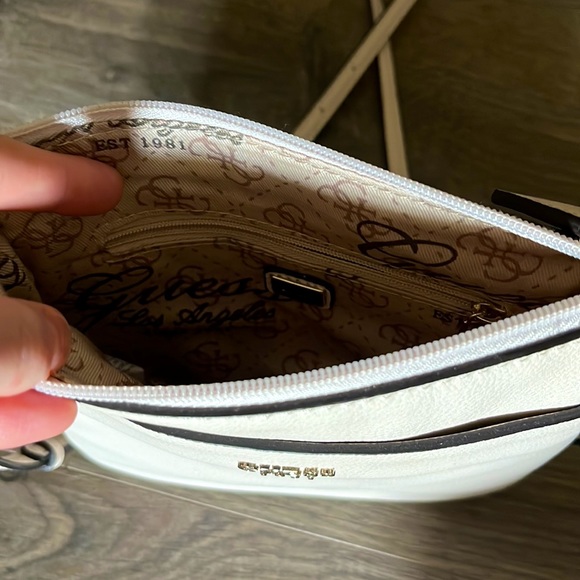 Guess Purse, colour bone - Picture 3 of 5
